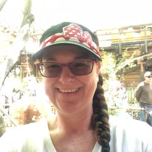 Meet your Posher, Pam